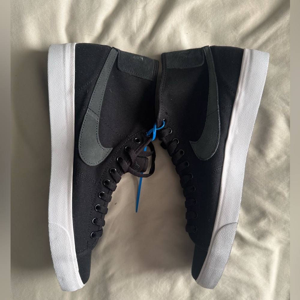 Nike SB BLZR Court Mid Premium Black & White - Picture 10 of 12